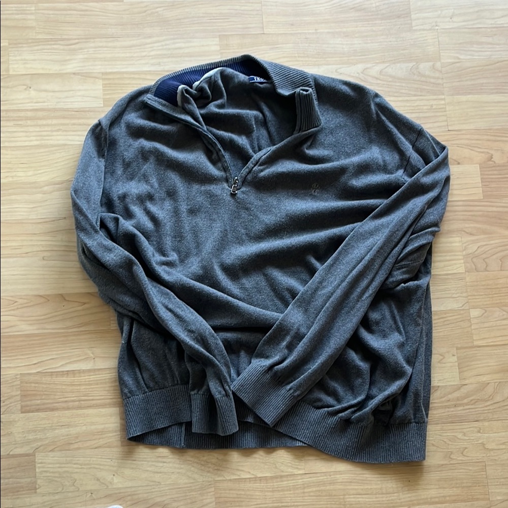Men’s grey quarter zip